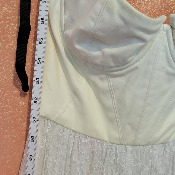 ALICE & OLIVIA white lace strapless maxi dress - Picture 4 of 13